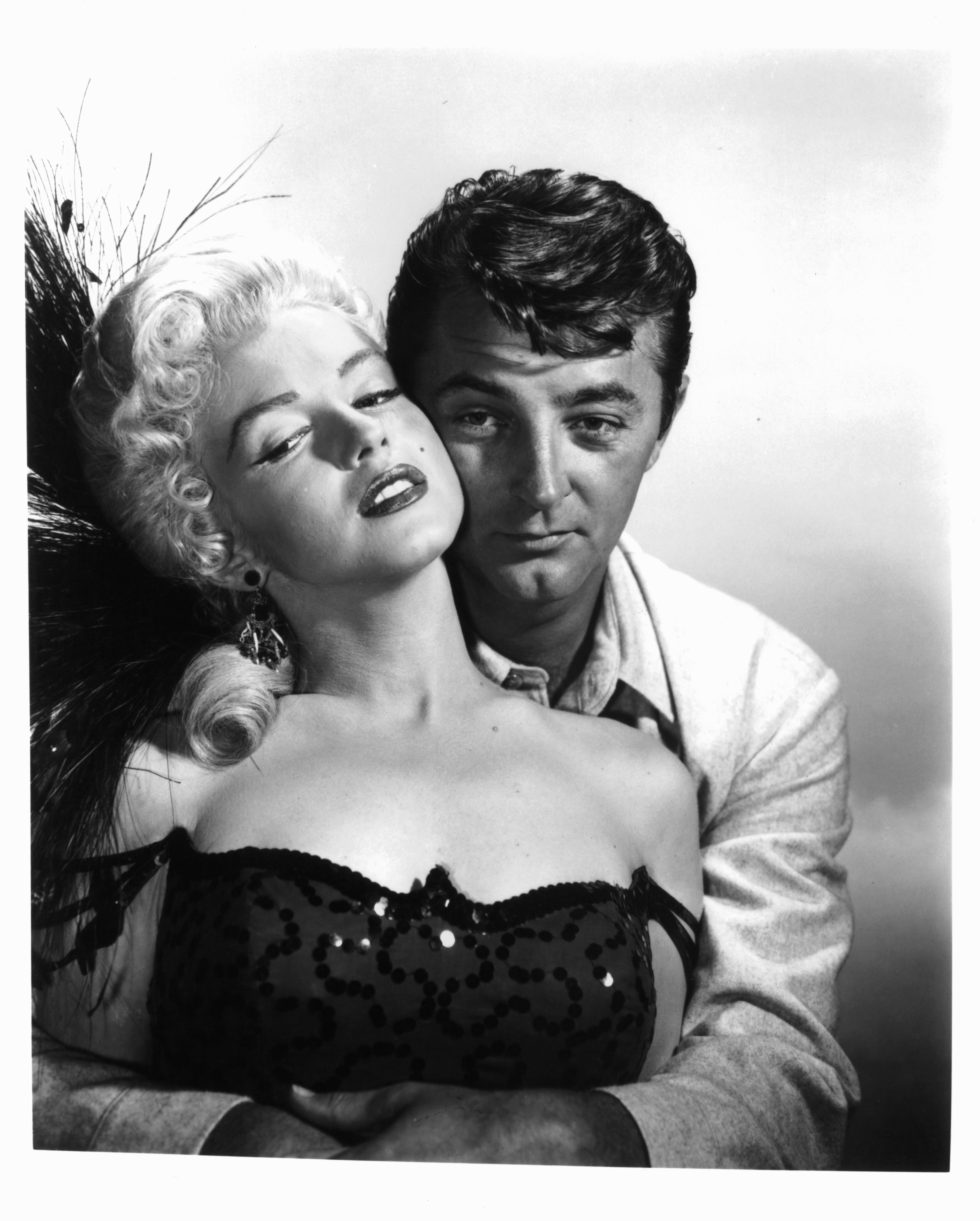 Still of Robert Mitchum and Marilyn Monroe in River of No Return (1954)