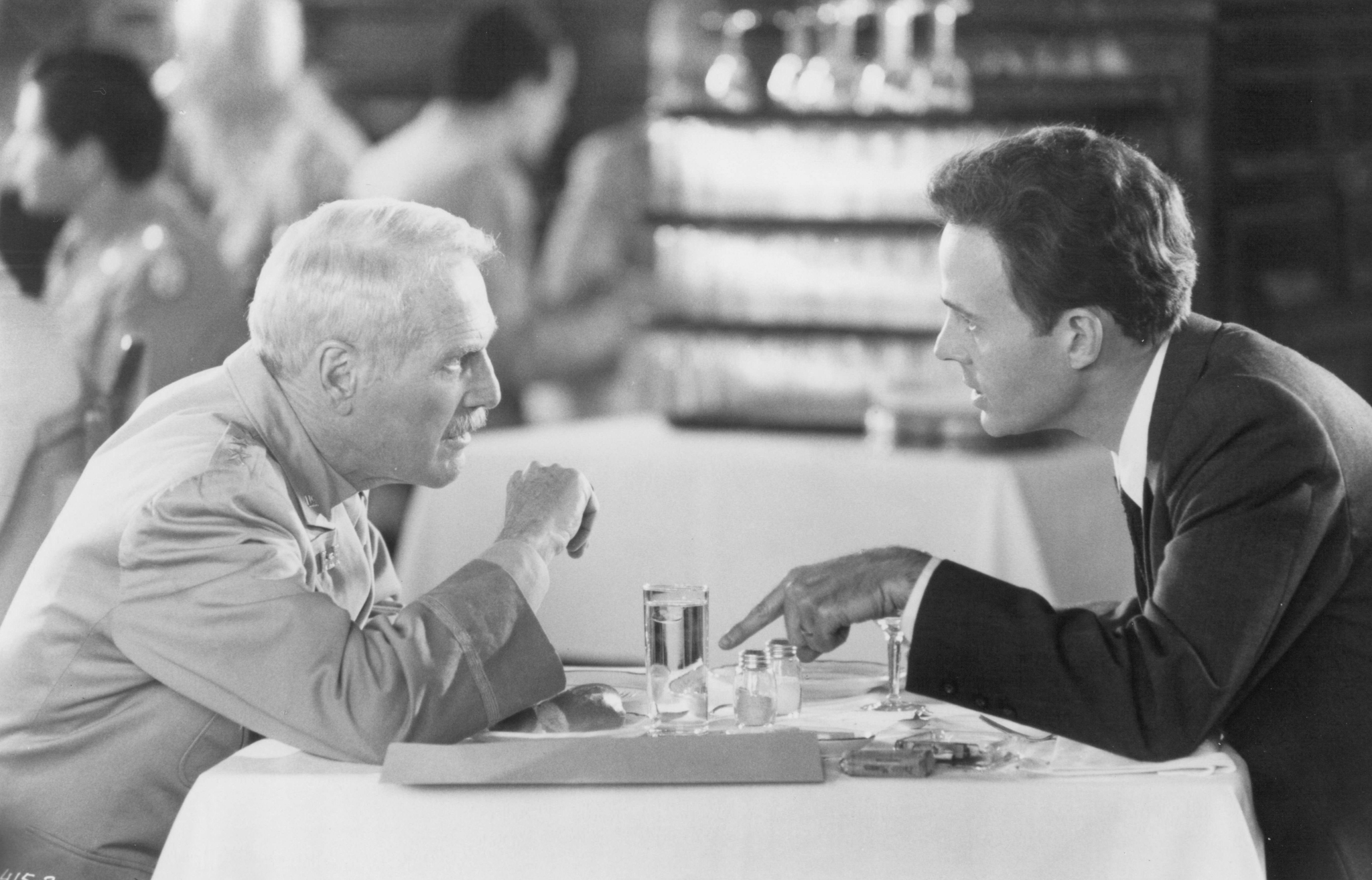 Still of Paul Newman and Dwight Schultz in Fat Man and Little Boy (1989)