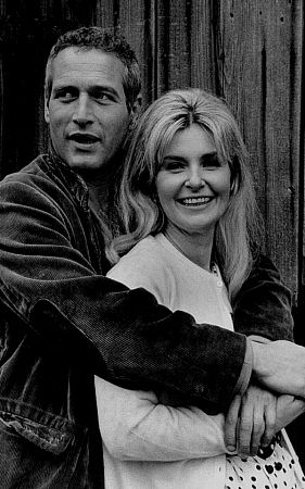 Paul Newman and Joanne Woodward on the set of 