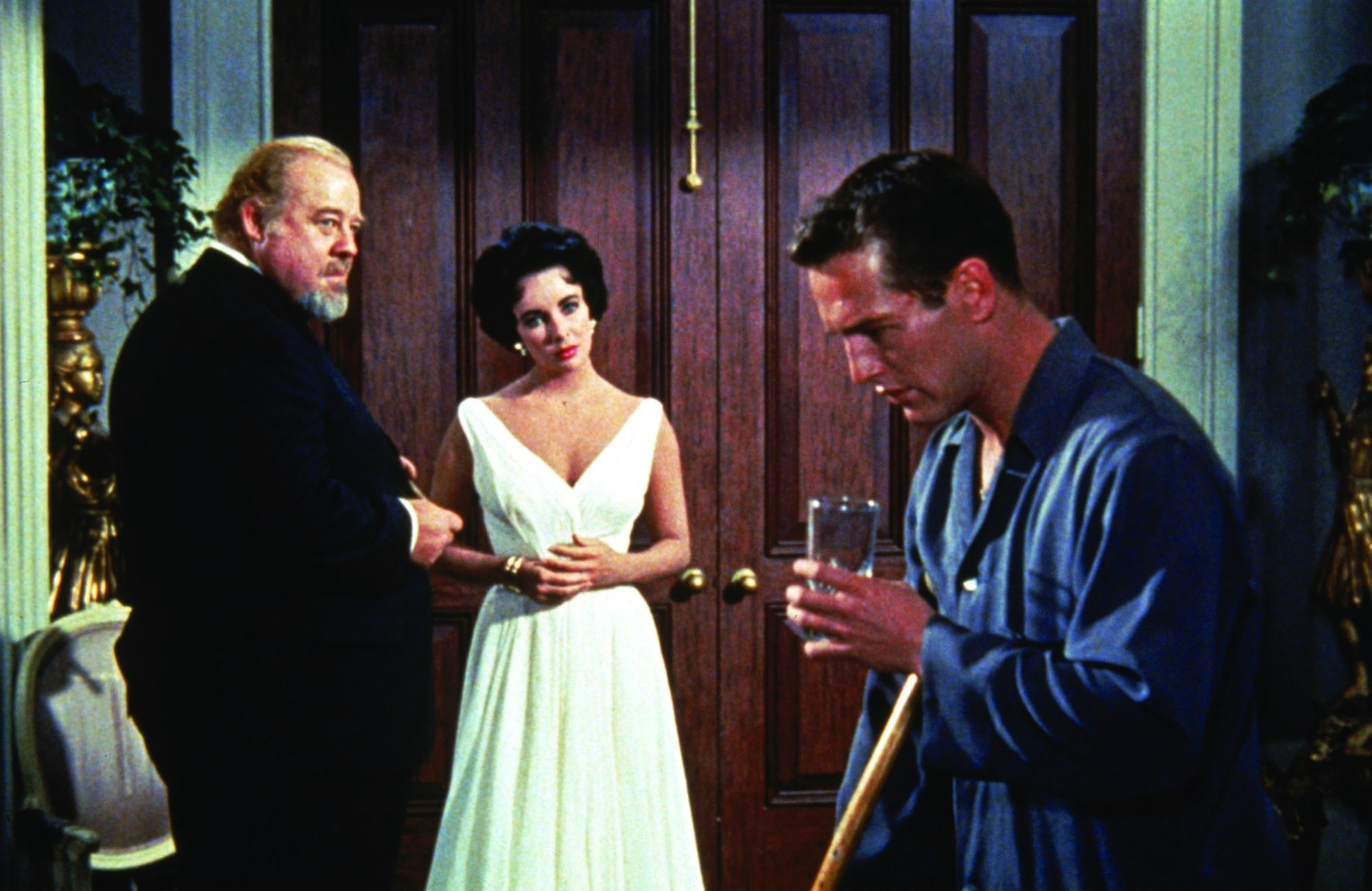 Still of Paul Newman, Elizabeth Taylor and Burl Ives in Cat on a Hot Tin Roof (1958)