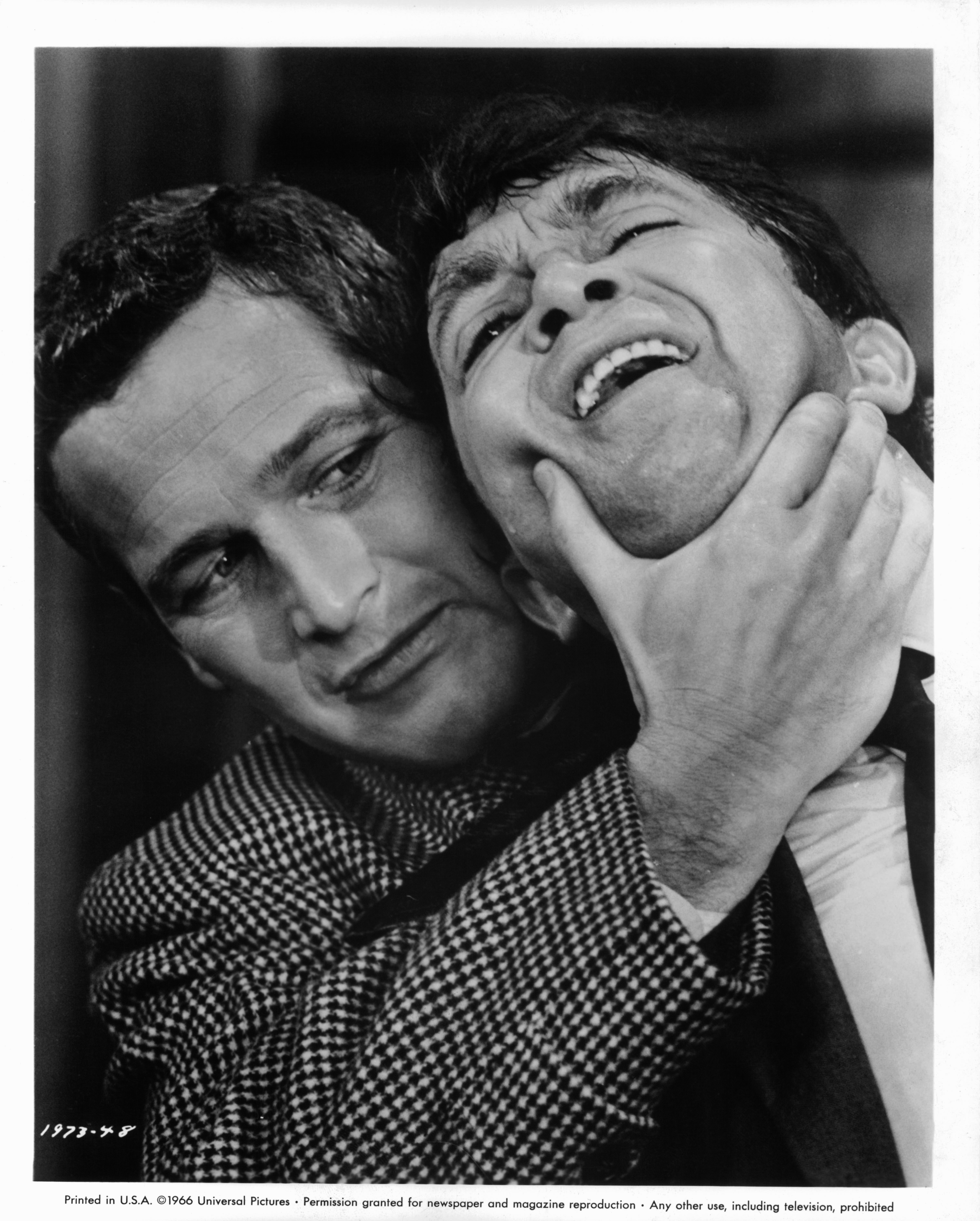 Still of Paul Newman and Wolfgang Kieling in Torn Curtain (1966)