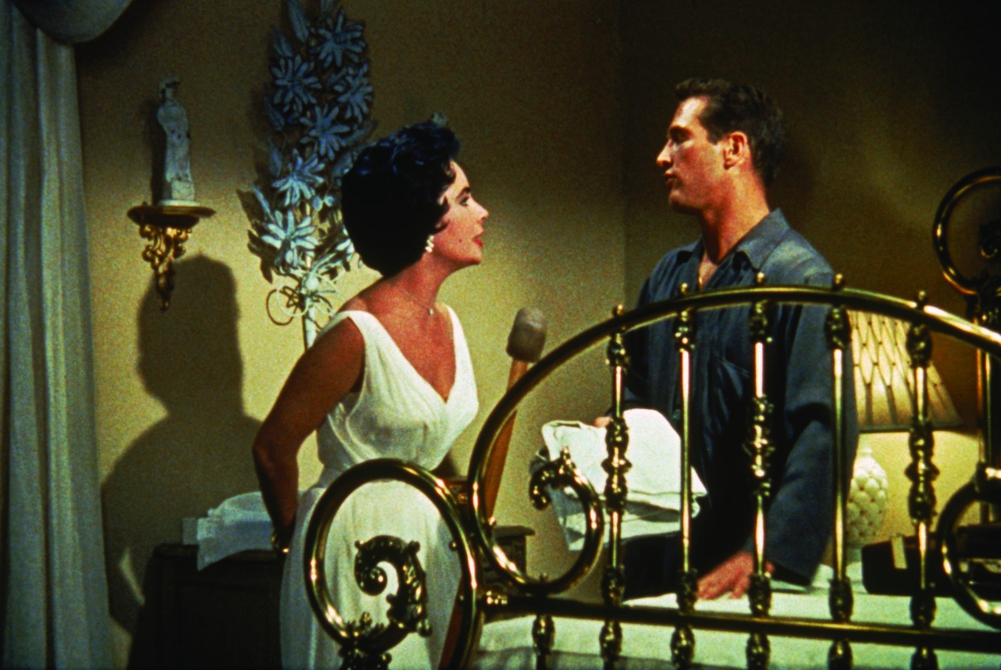 Still of Paul Newman and Elizabeth Taylor in Cat on a Hot Tin Roof (1958)