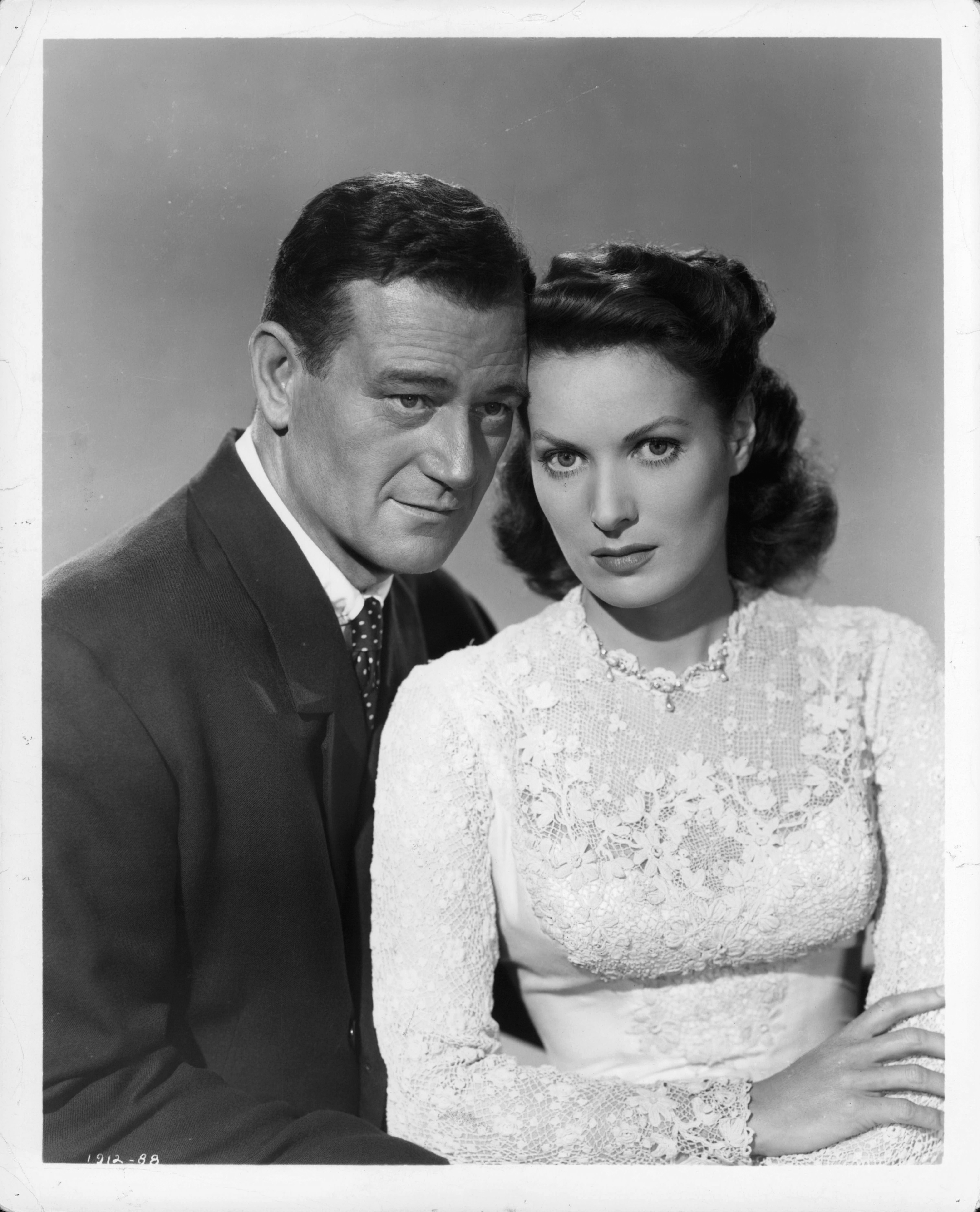 Still of Maureen O'Hara and John Wayne in The Quiet Man (1952)