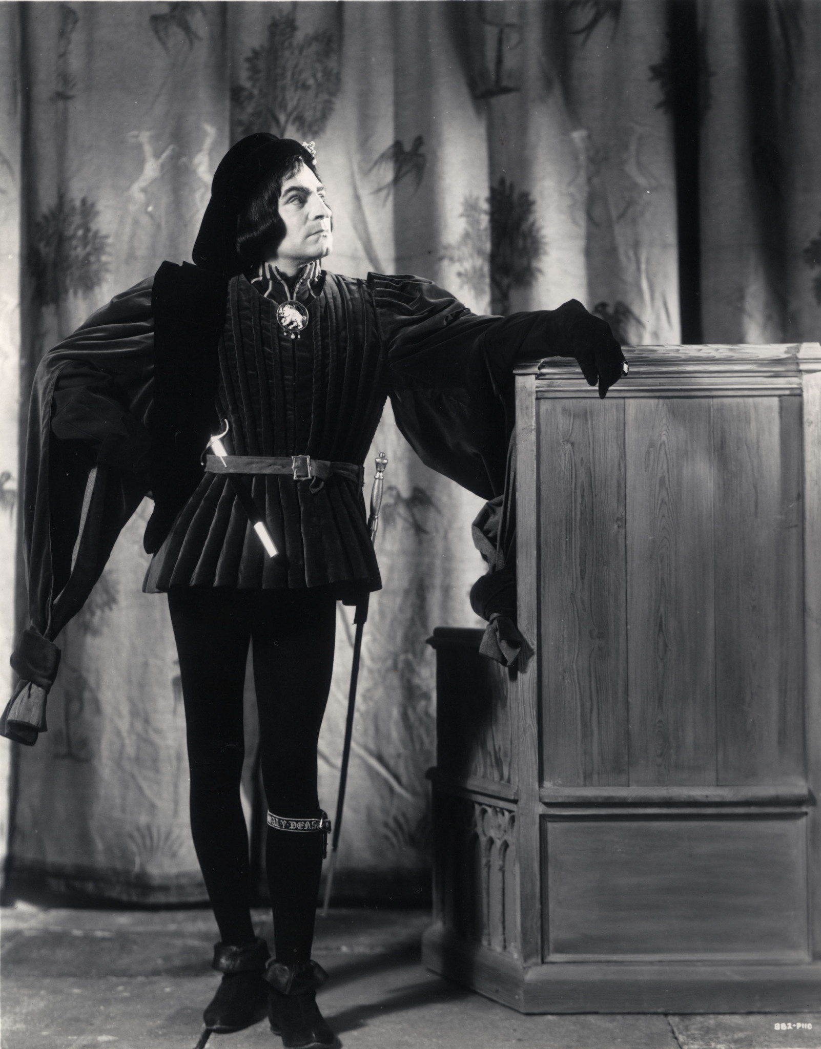 Still of Laurence Olivier in Richard III (1955)
