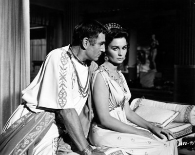 Still of Laurence Olivier and Jean Simmons in Spartacus (1960)