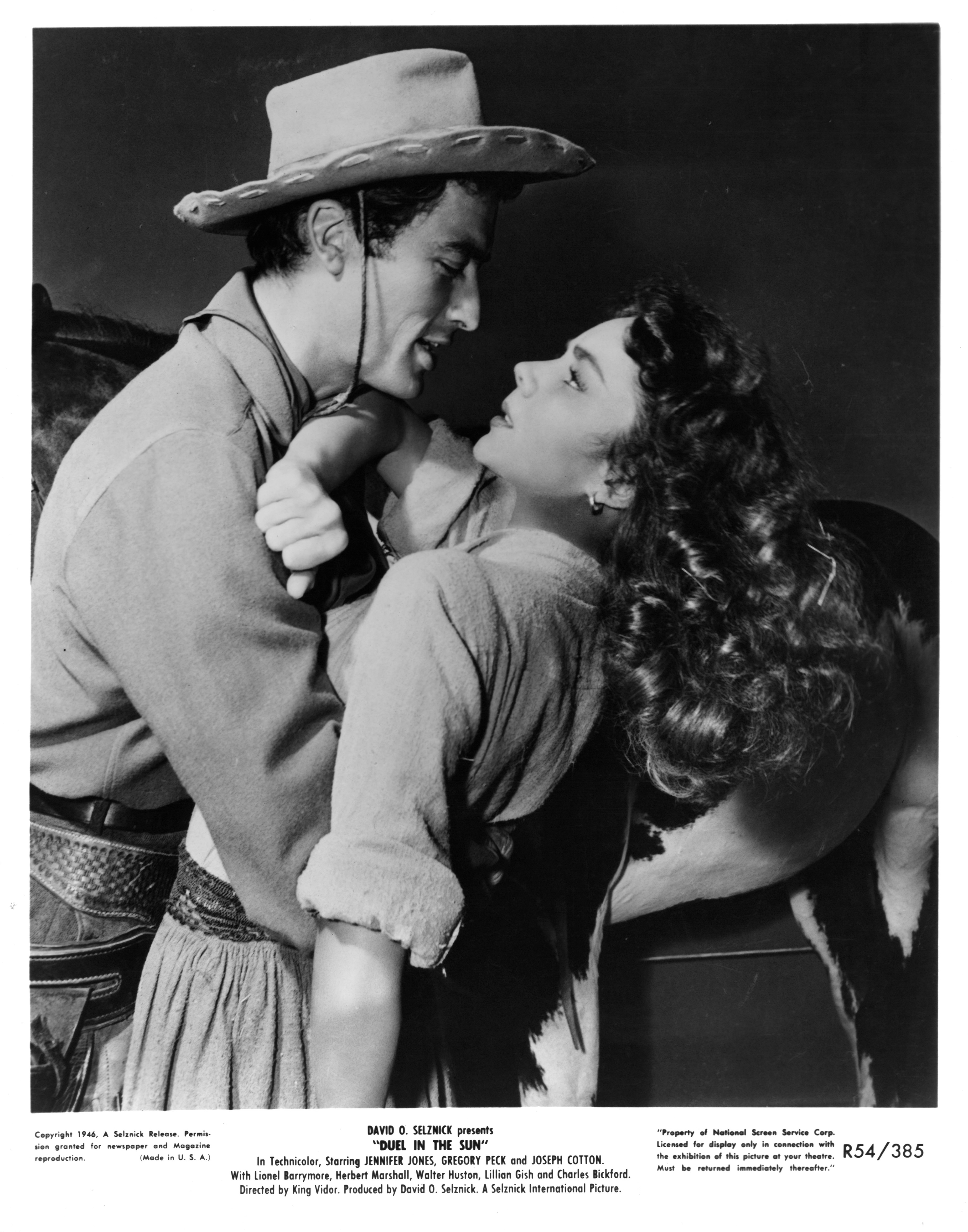 Still of Gregory Peck and Jennifer Jones in Duel in the Sun (1946)