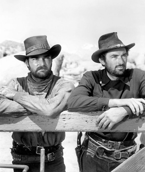 Still of Gregory Peck and John Russell in Yellow Sky (1948)
