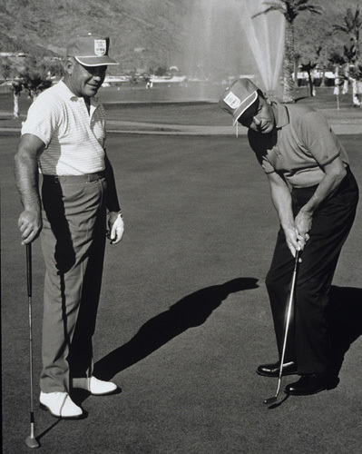 Frank Sinatra and Bo Wininger at the Canyon Country Club in Palm Springs for The Frank Sinatra Invitational Golf Tournament