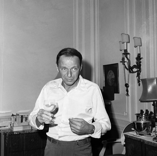 Frank Sinatra in a London apartment