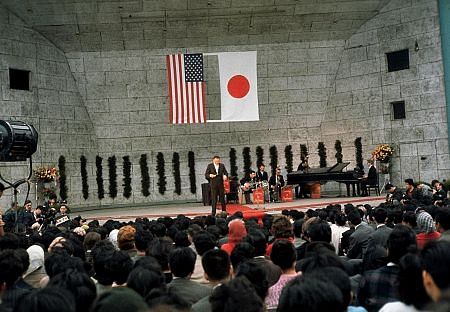 Frank Sinatra Japan, 1962 © 1978 Ted Allan