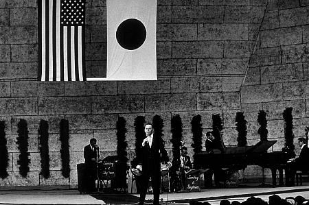 Frank Sinatra performs in Japan c.1964 © 1978 Ted Allan