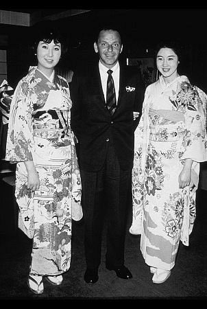 Frank Sinatra with Japanese fans c.1964 © 1978 Ted Allan
