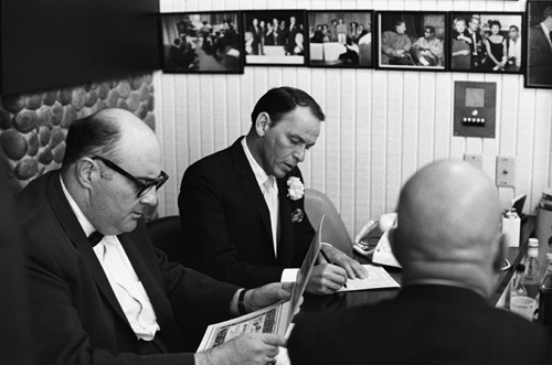 Frank Sinatra and the rabbi at Sammy Davis Jr.'s wedding to May Britt 11-13-1960