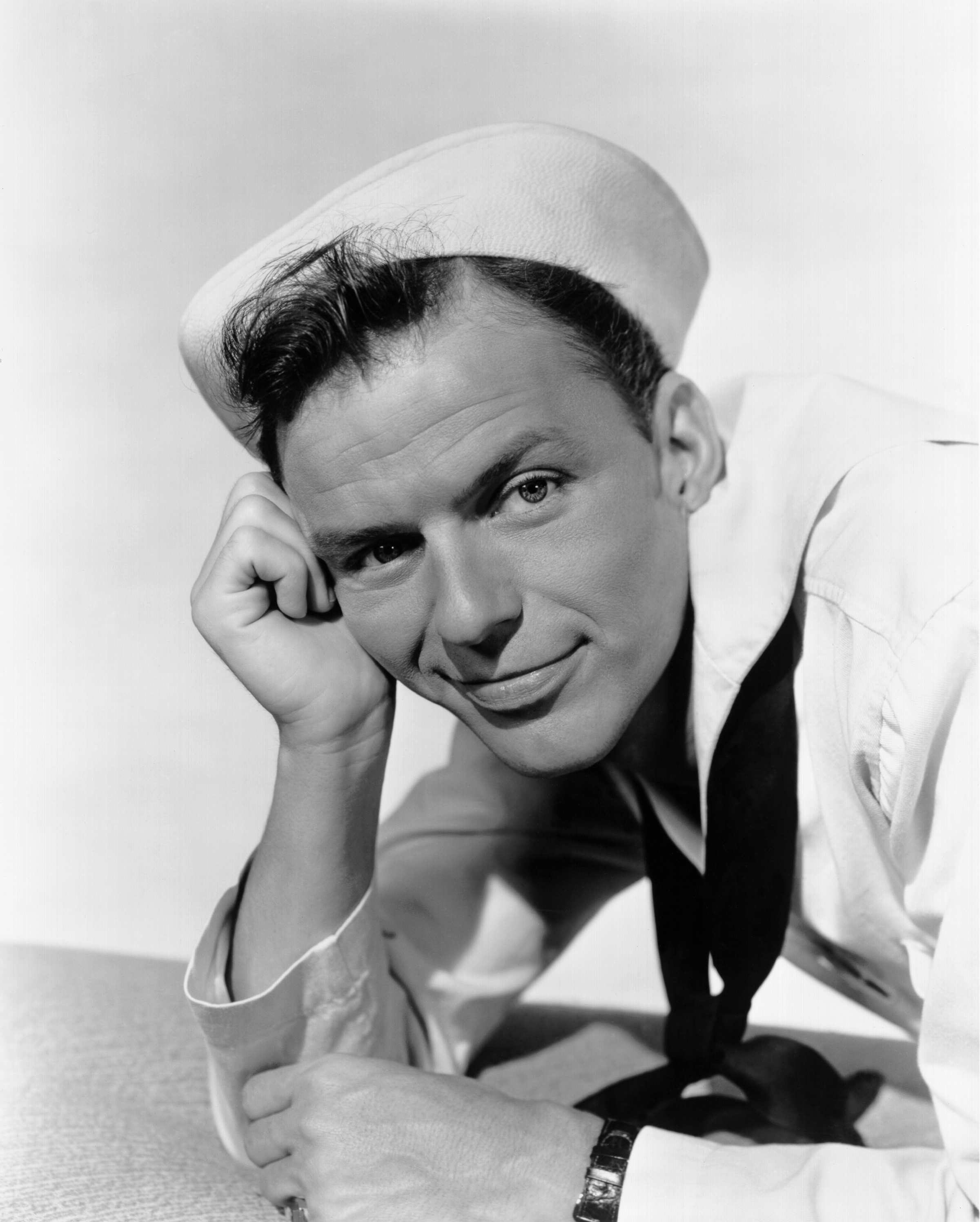 Still of Frank Sinatra in Anchors Aweigh (1945)
