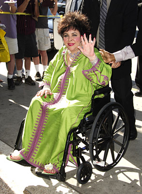 Elizabeth Taylor at event of Larry King Live (1985)