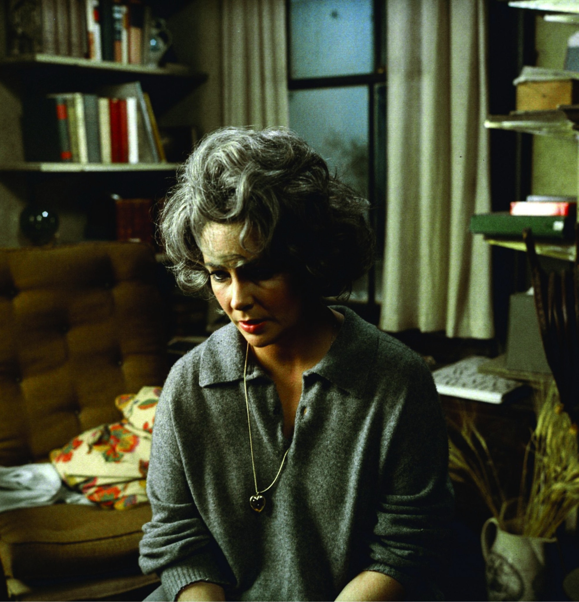 Still of Elizabeth Taylor in Who's Afraid of Virginia Woolf? (1966)
