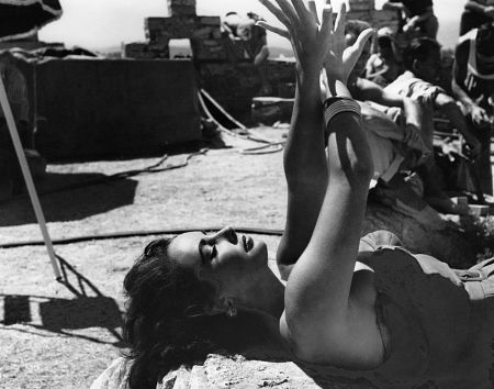 Elizabeth Taylor On the set of 