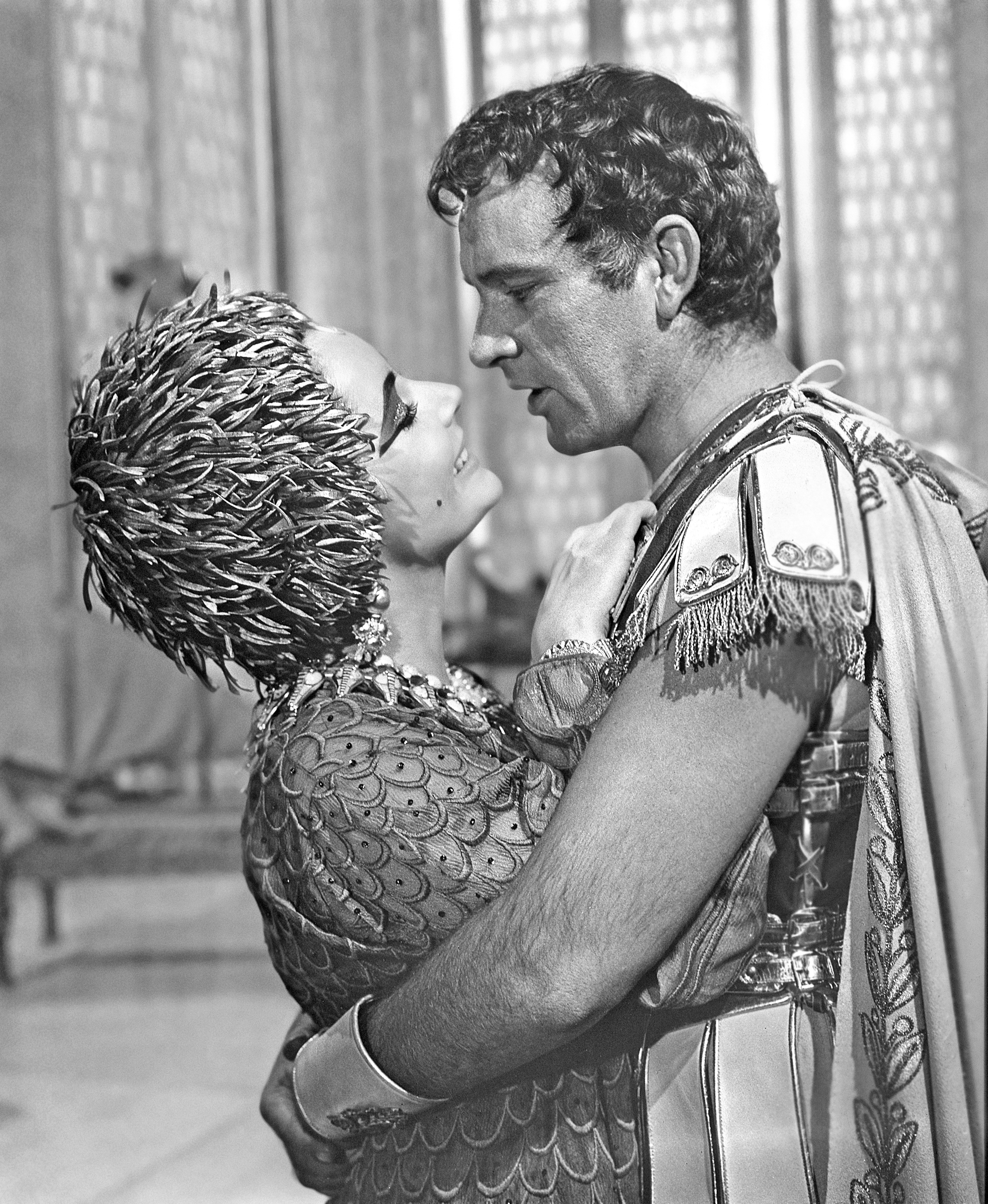 Still of Elizabeth Taylor in Cleopatra (1963)