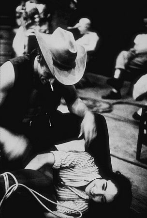 Elizabeth Taylor and James Dean on the set of 