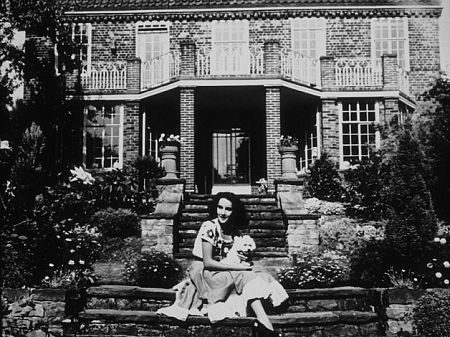 Elizabeth Taylor C. 1948