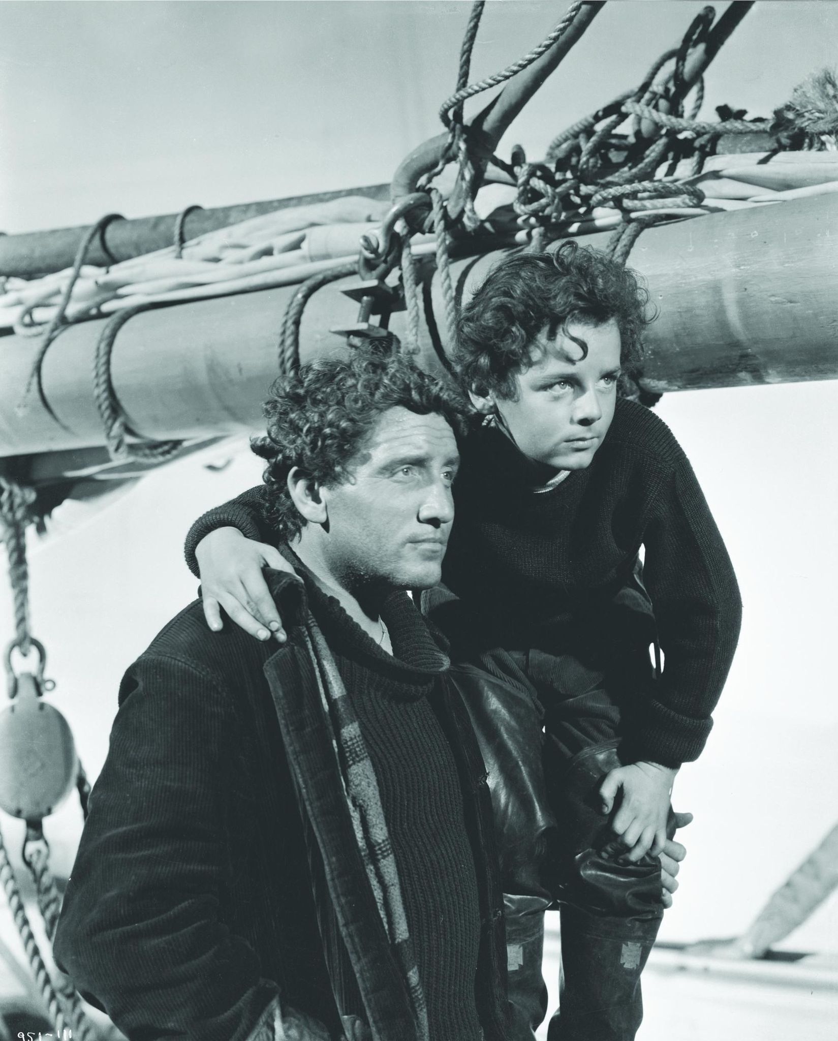 Still of Spencer Tracy and Freddie Bartholomew in Captains Courageous (1937)