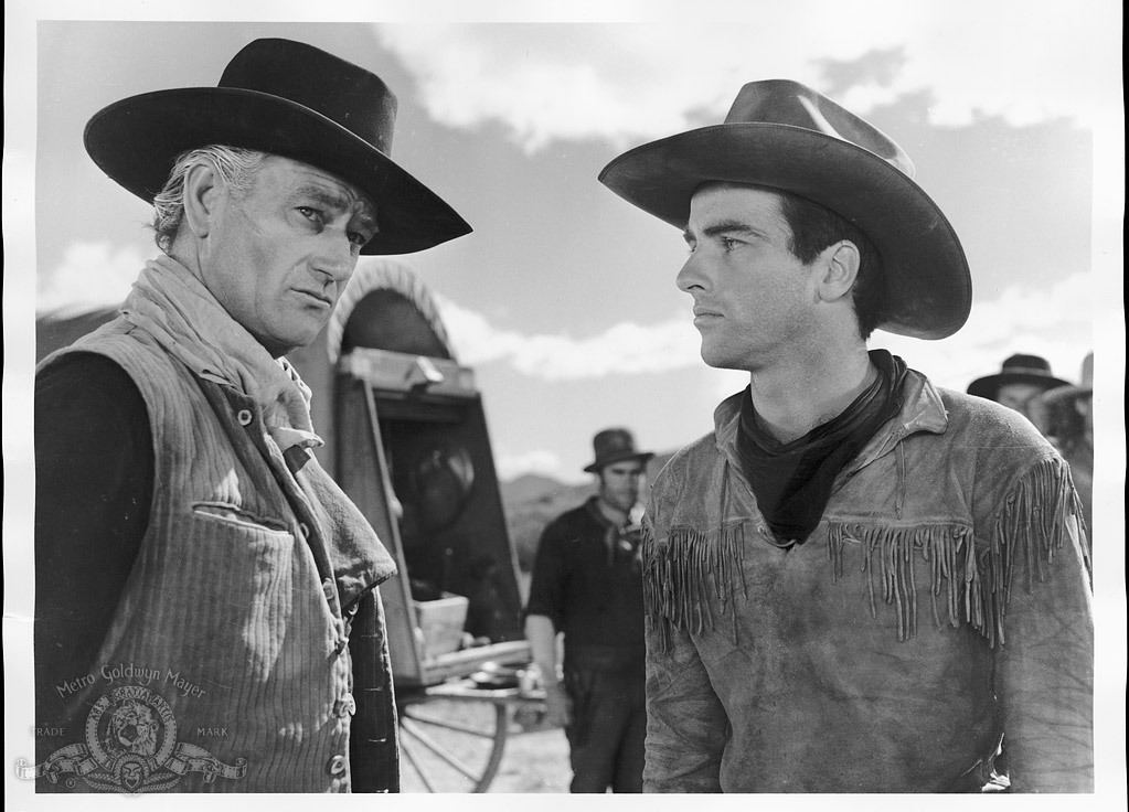 Still of John Wayne and Montgomery Clift in Red River (1948)