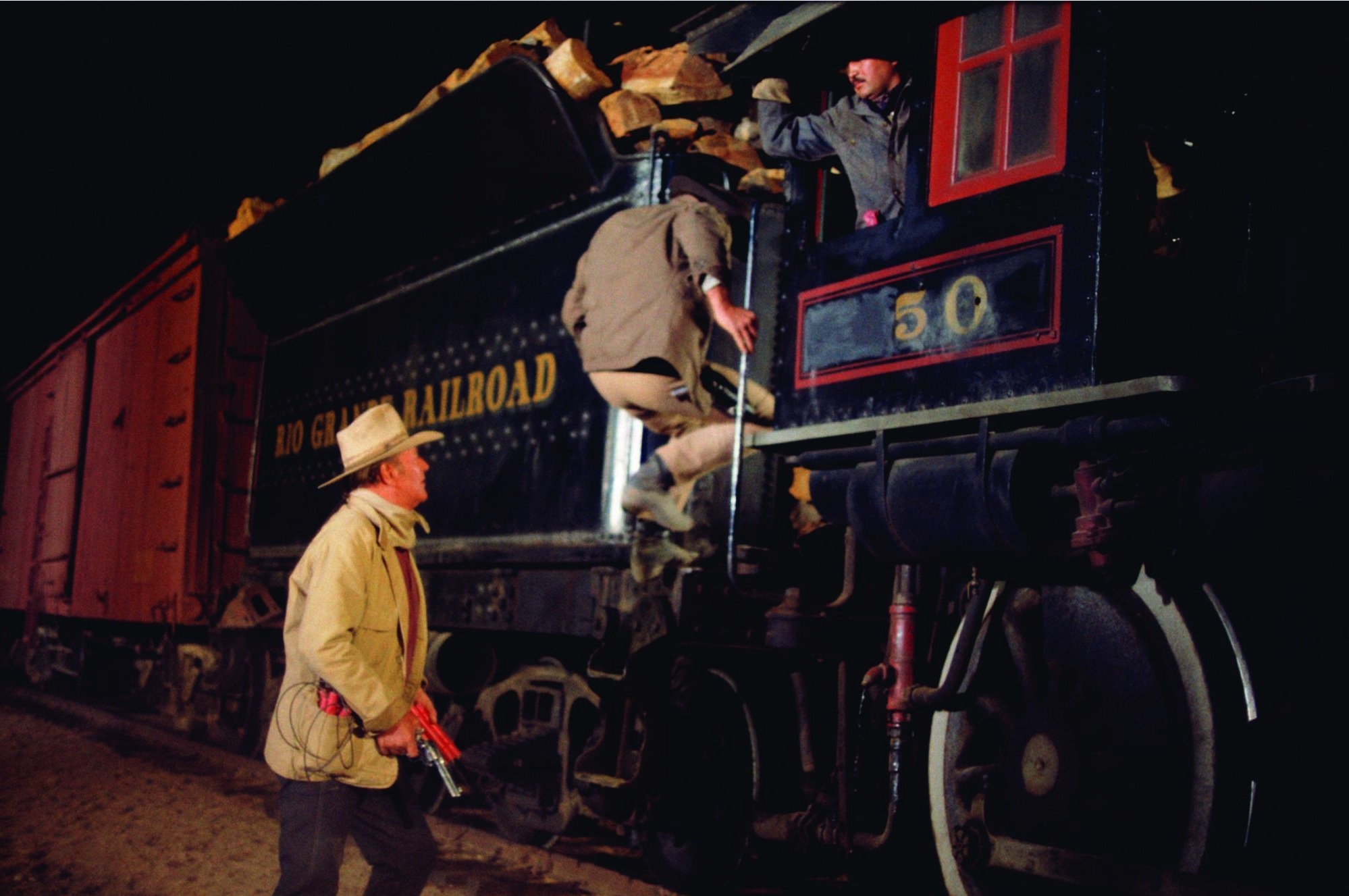 Still of John Wayne in The Train Robbers (1973)