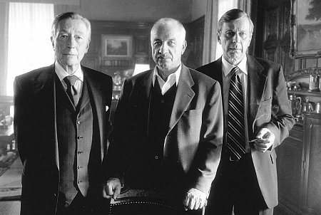 Still of Armin Mueller-Stahl, William B. Davis and John Neville in The X Files (1998)