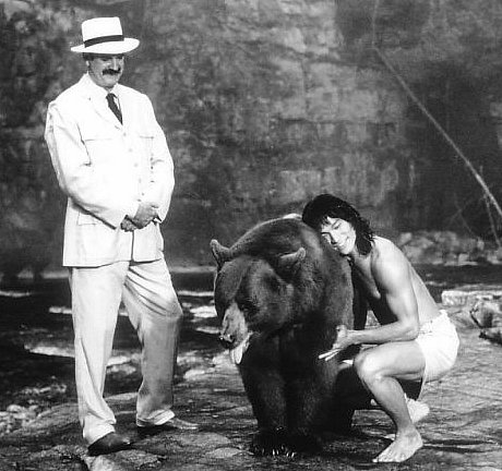 Still of John Cleese and Jason Scott Lee in The Jungle Book (1994)