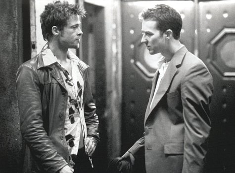 Still of Brad Pitt and Edward Norton in Kovos klubas (1999)