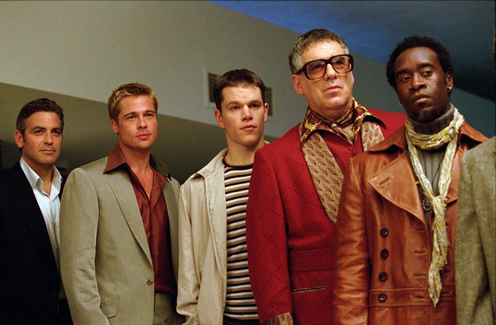 Still of Brad Pitt, George Clooney, Don Cheadle, Matt Damon and Elliott Gould in Ocean's Eleven (2001)