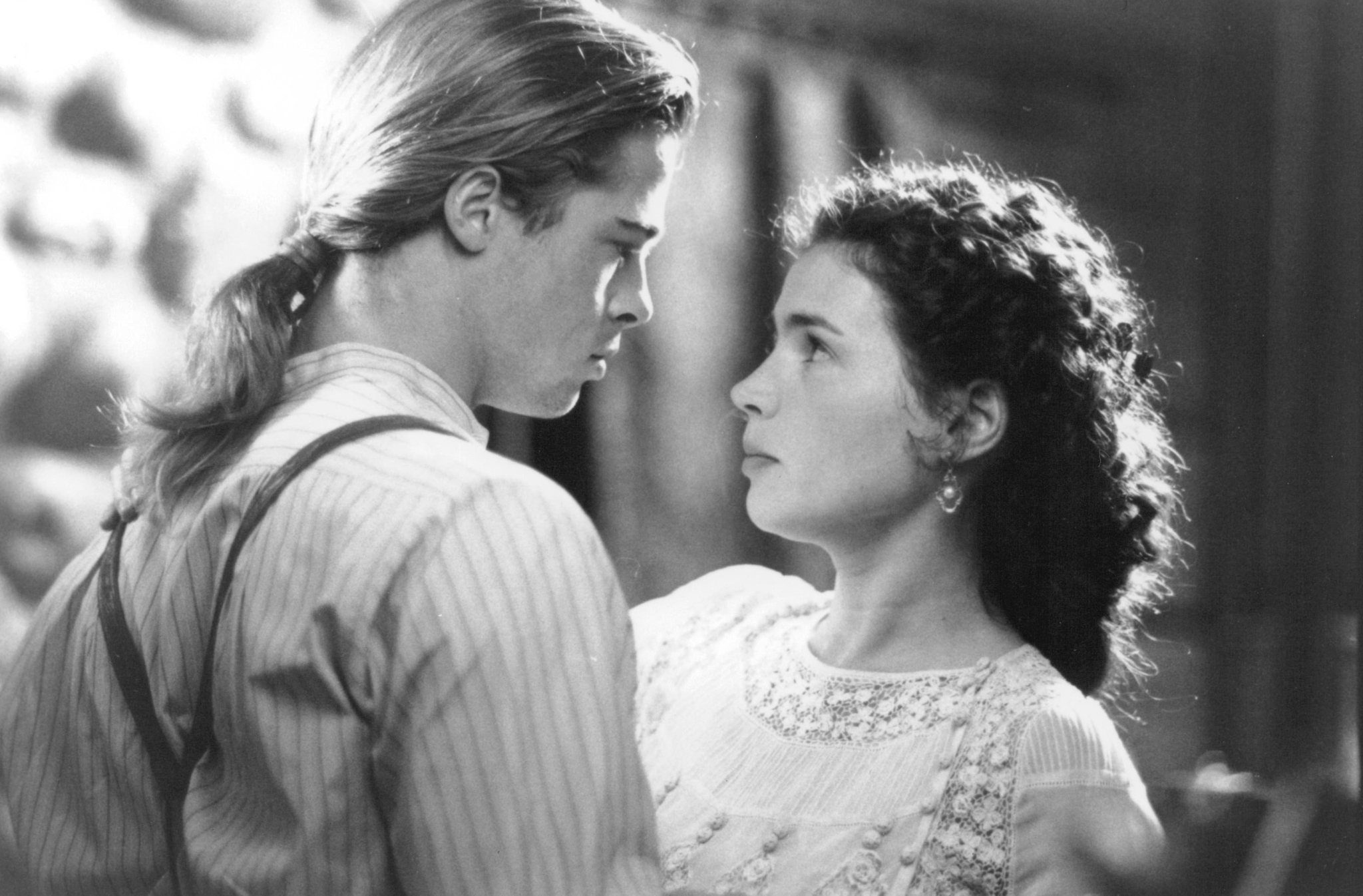 Still of Brad Pitt and Julia Ormond in Legends of the Fall (1994)