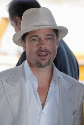 Brad Pitt at event of Perskaityk ir sudegink (2008)