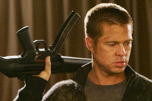 Still of Brad Pitt in Mr. & Mrs. Smith (2005)