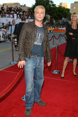 Brad Pitt at event of Mr. & Mrs. Smith (2005)