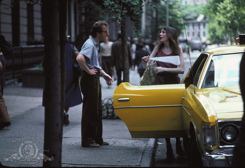 Still of Woody Allen and Diane Keaton in Ane Hol (1977)