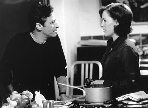 Still of Gillian Anderson and Jon Stewart in Playing by Heart (1998)