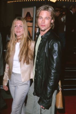 Brad Pitt and Jennifer Aniston at event of Erin Brockovich (2000)