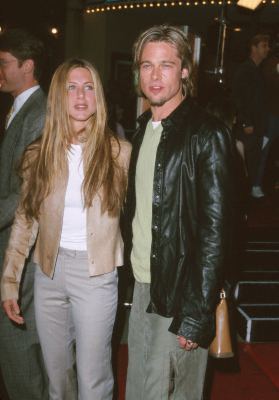 Brad Pitt and Jennifer Aniston at event of Erin Brockovich (2000)