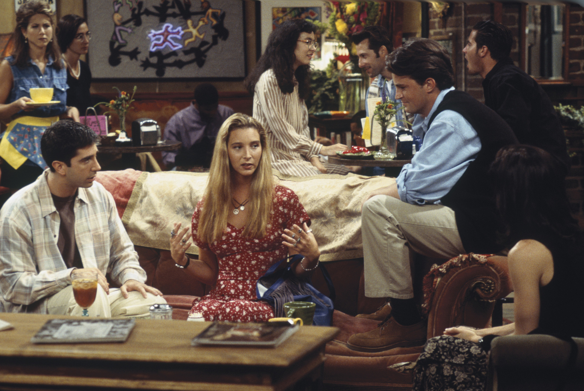 Still of Jennifer Aniston, Courteney Cox, Lisa Kudrow, Matthew Perry and David Schwimmer in Draugai (1994)