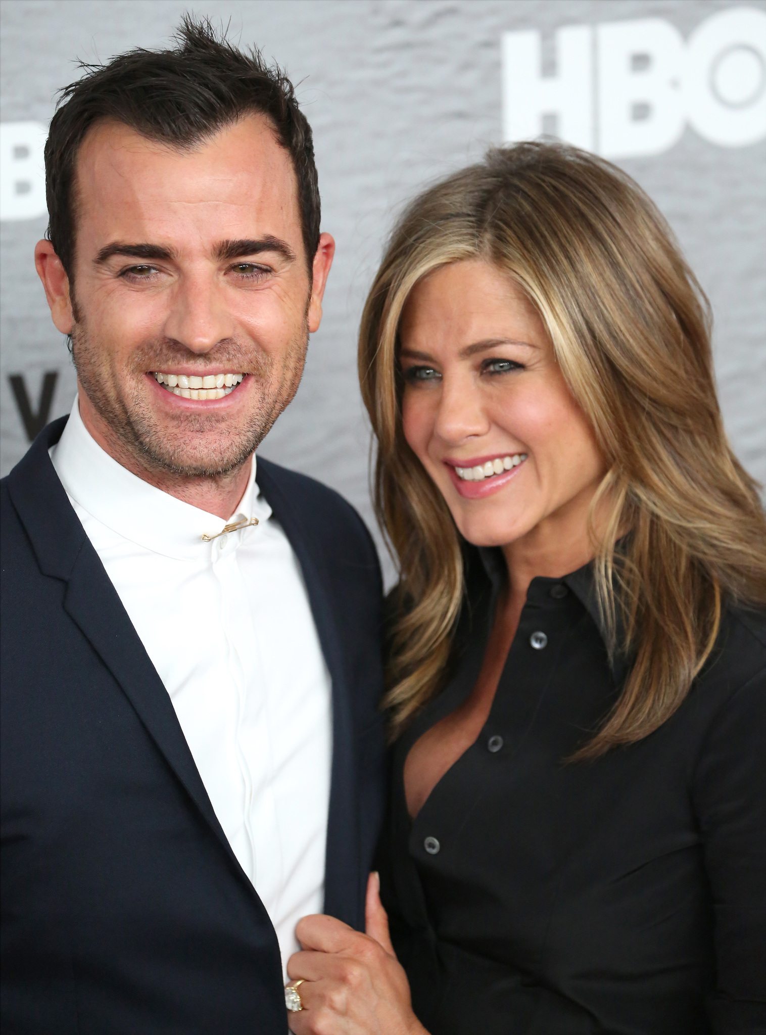 Jennifer Aniston and Justin Theroux at event of The Leftovers (2014)