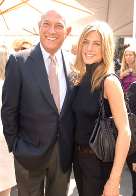 Jennifer Aniston and Oscar de la Renta