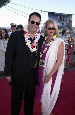 Dan Aykroyd and Donna Dixon at event of Perl Harboras (2001)
