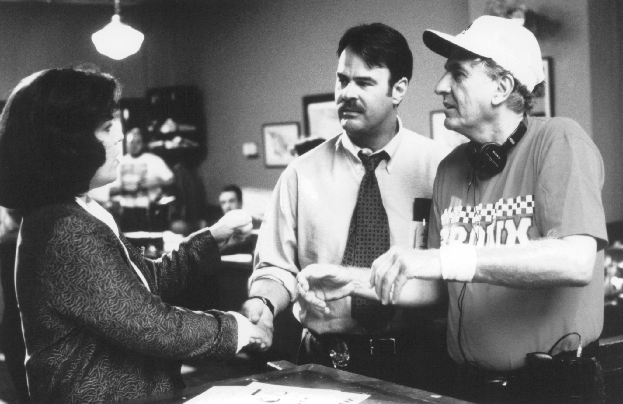 Still of Dan Aykroyd, Garry Marshall and Rosie O'Donnell in Exit to Eden (1994)
