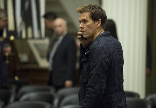 Still of Kevin Bacon in The Following (2013)