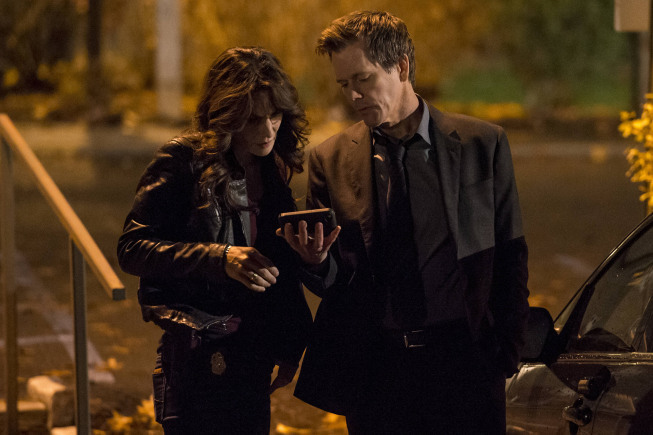 Still of Kevin Bacon and Annie Parisse in The Following (2013)