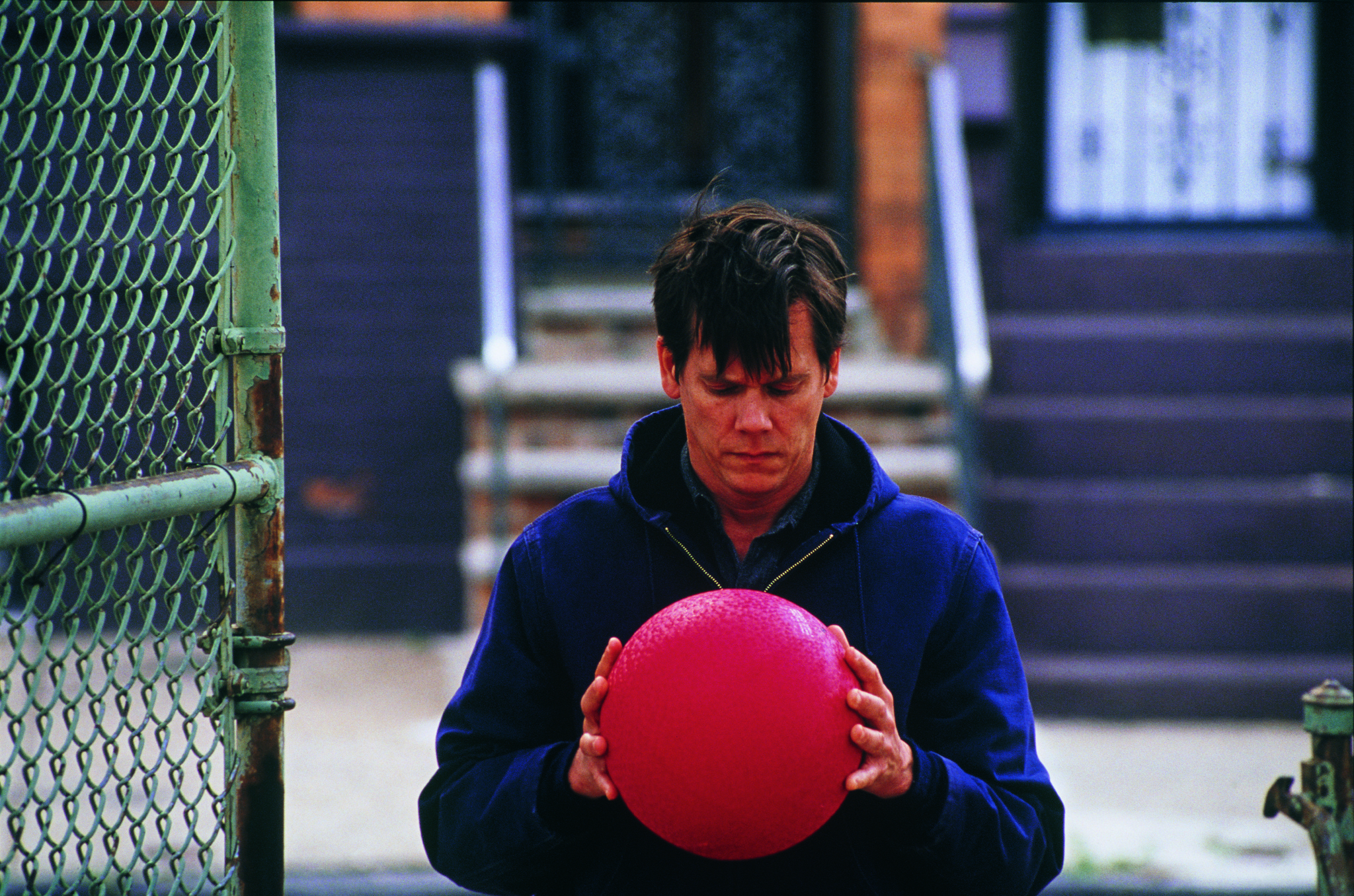 Still of Kevin Bacon in The Woodsman (2004)