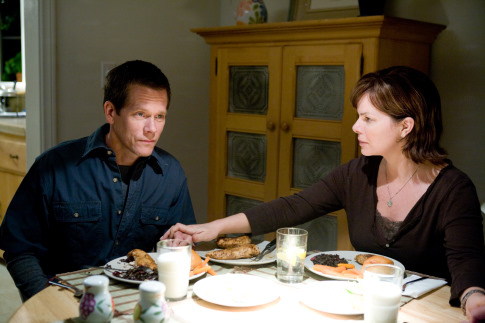 Still of Kevin Bacon and Marcia Gay Harden in Rails & Ties (2007)