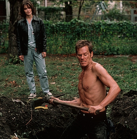 Still of Kevin Bacon and Kathryn Erbe in Stir of Echoes (1999)
