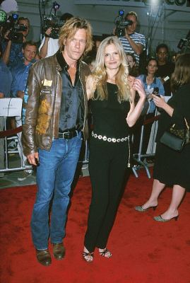 Kevin Bacon and Kyra Sedgwick at event of Hollow Man (2000)